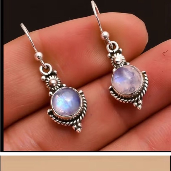 unbranded Jewelry - Vintage Style Moonstone Dangle Silver Earrings